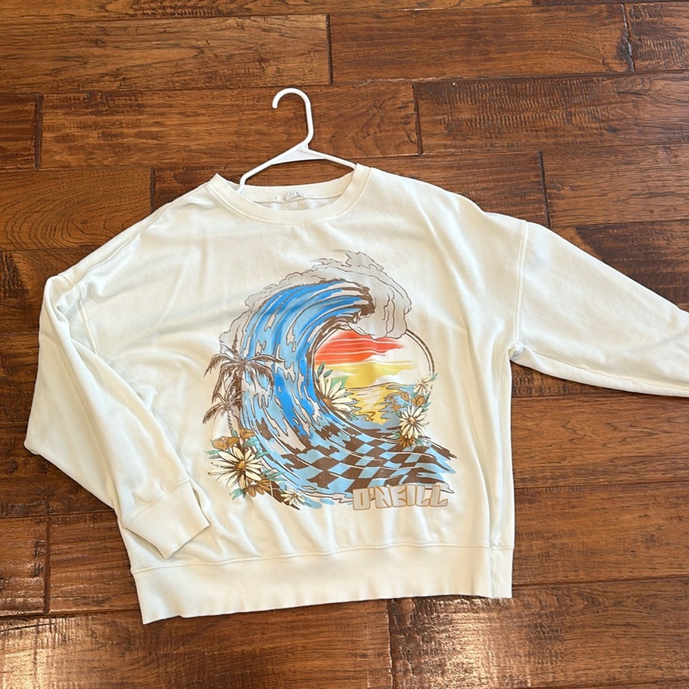 Beachy light weight sweatshirt.